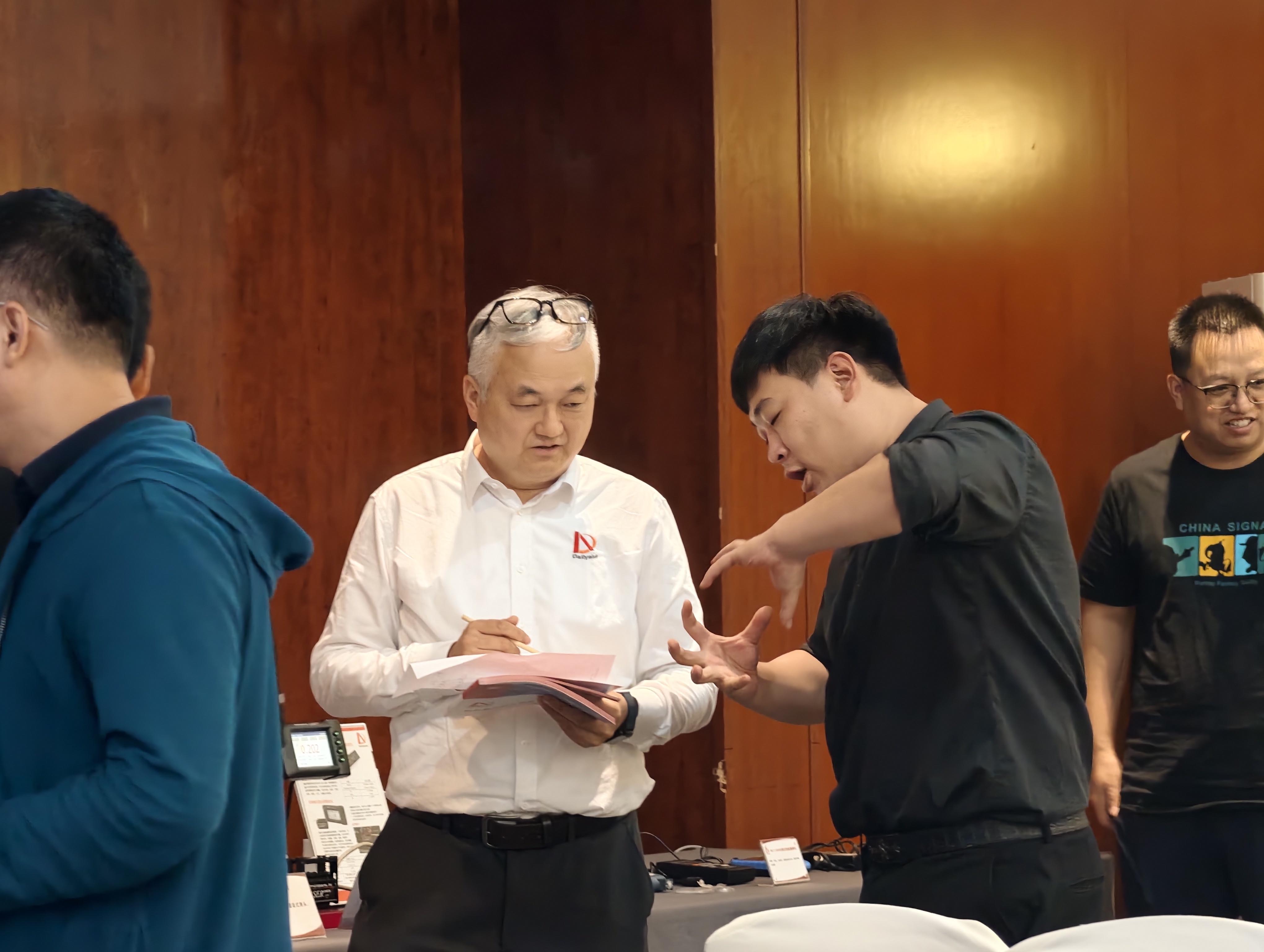 1758265125712517.jpg 1758265125712517.jpg